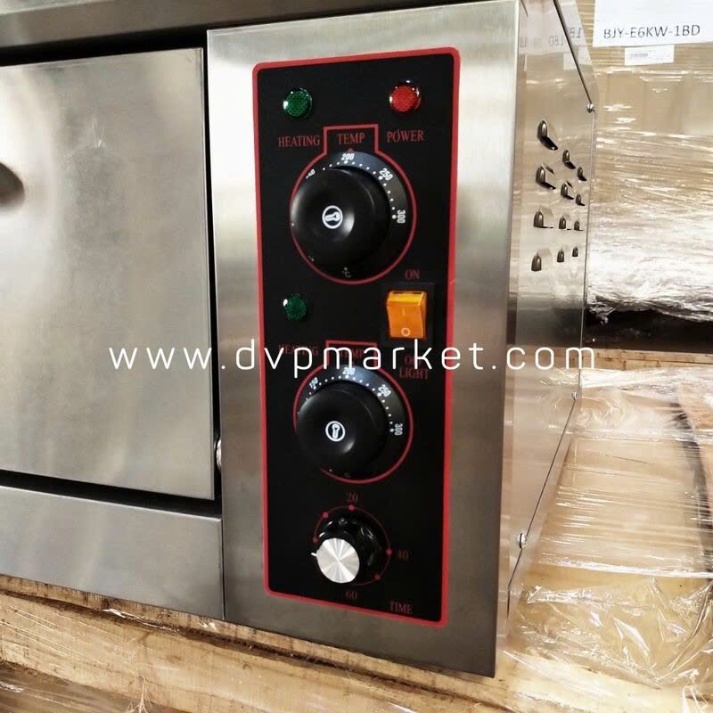 Bảng điều khiển cơ của lò nướng Berjaya